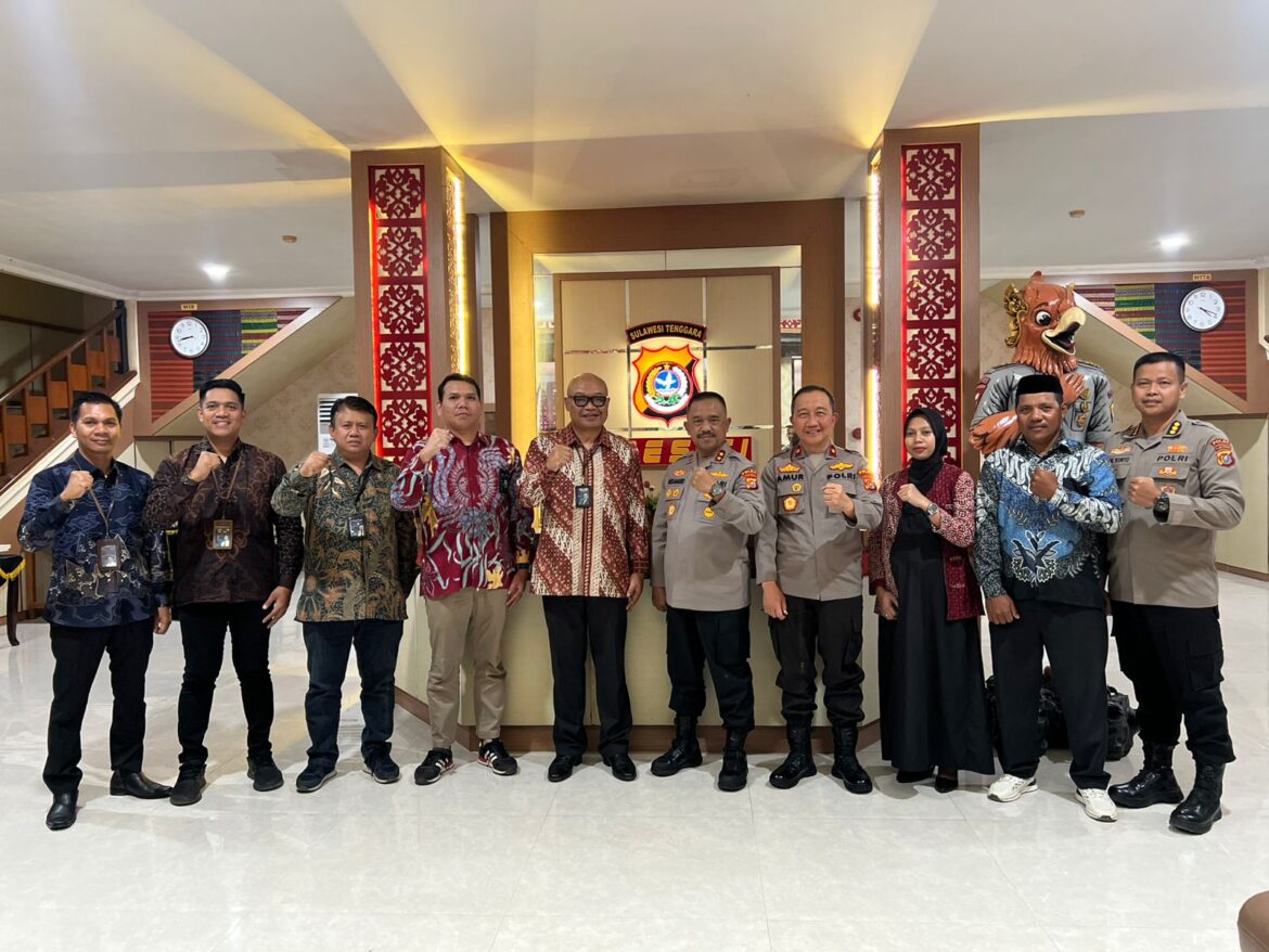 Polda Sultra Terima Bantuan CSR dan Santunan dari Bank BRI untuk Masyarakat dan Warakawuri*