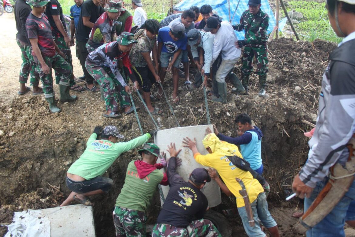 Agar Jalan Tetap Awet, Satgas TMMD ke-125 Maksimalkan Pemasangan Gorong-Gorong