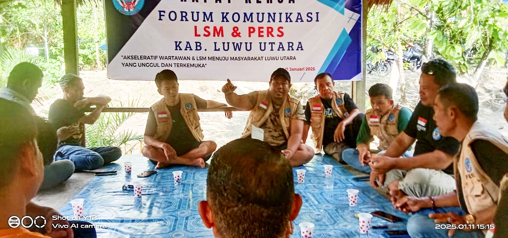 Forum Komunikasi LSM-PERS Kabupaten Luwu Utara Memiliki Peran Penting Dalam Menyikapi Issu-Issu Yang Ada Di Luwu Utara.
