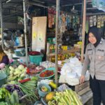 Polri Sambangi Pasar KOREM Mandonga Kendari, Sosialisasikan Kamtibmas dan Ketahanan Pangan Polri Sambangi Pasar KOREM Mandonga Kendari, Sosialisasikan Kamtibmas dan Ketahanan Pangan