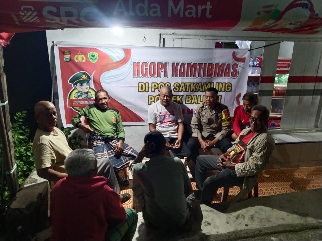 Ngopi Santai, Sinergi Kuat: Polsek Balusu Jalin Keakraban dengan Warga Lewat ‘Ngopi Kamtibmas’