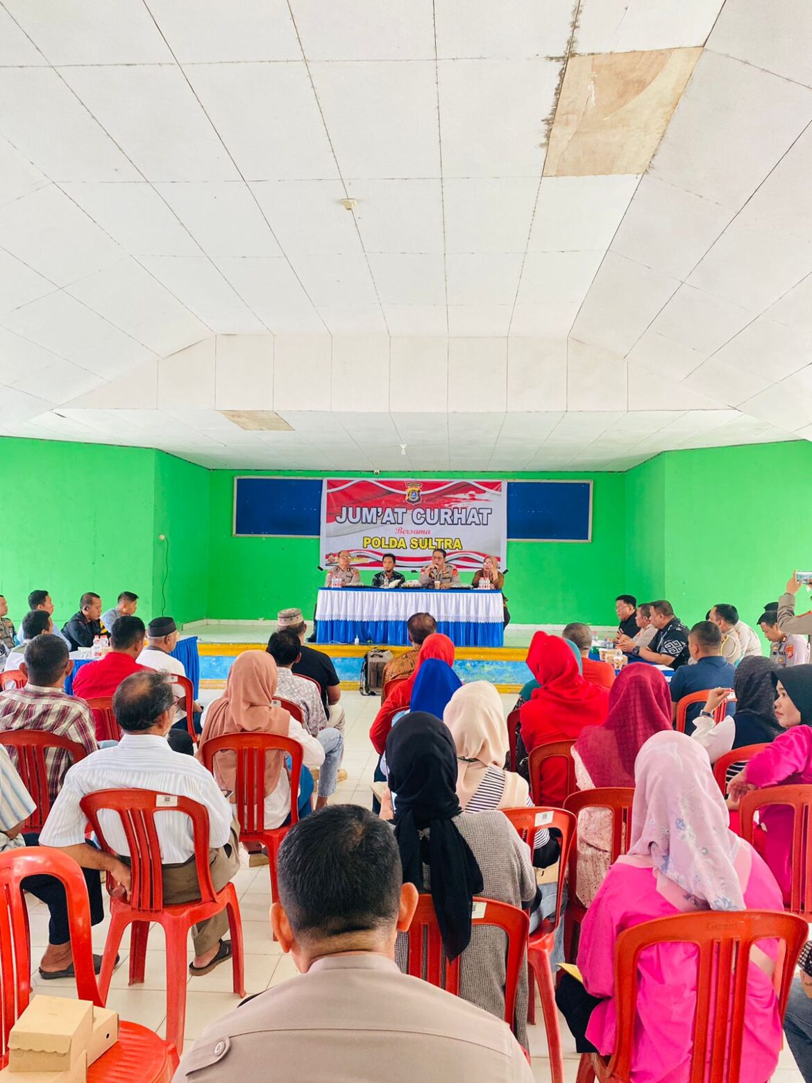Polda Sultra Gelar Jumat Curhat di Puuwatu, Dengarkan Aspirasi Warga Secara Langsung*