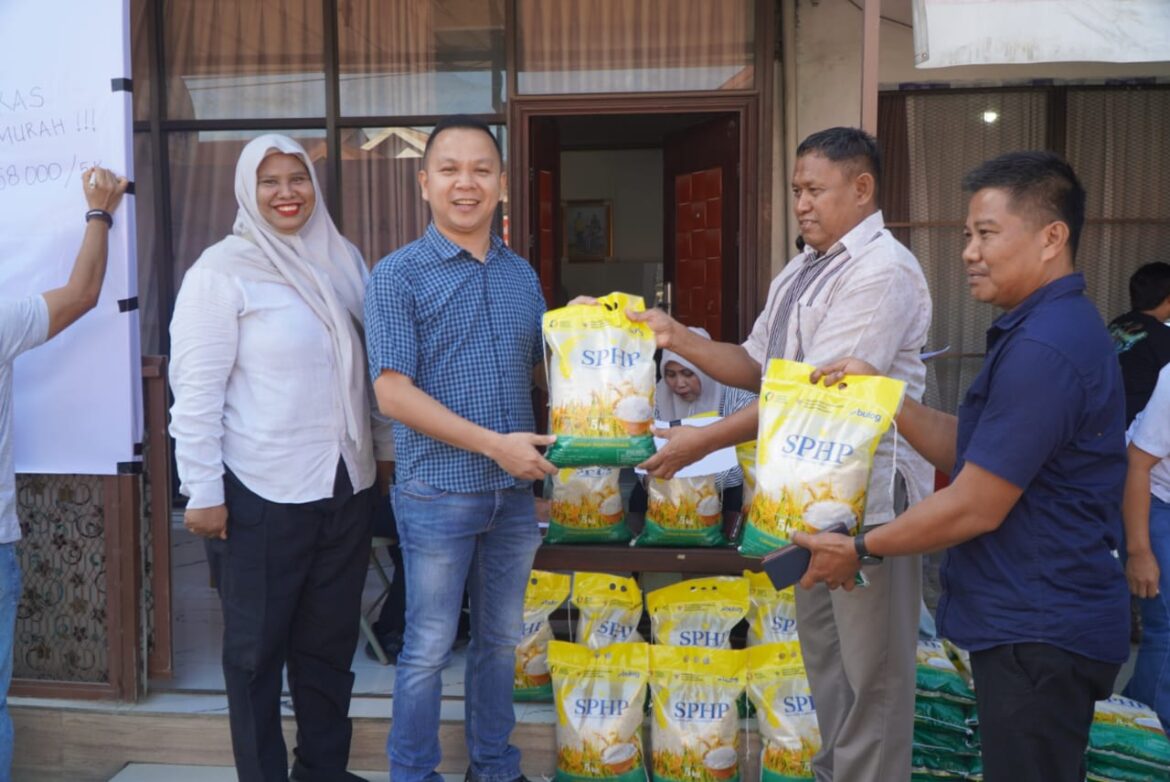 Ditreskrimum Polda Sultra Gelar Gerakan Pangan Murah, 600 Karung Beras Ludes Terjual