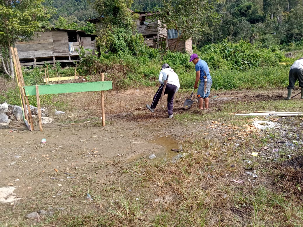 Pembangunan revitalisasi SMP SATAP 8 Baraka di Dusun Uru, Desa Ledan, Kecamatan Buntu Batu, resmi dimulai.Rabu (10/9/2025).