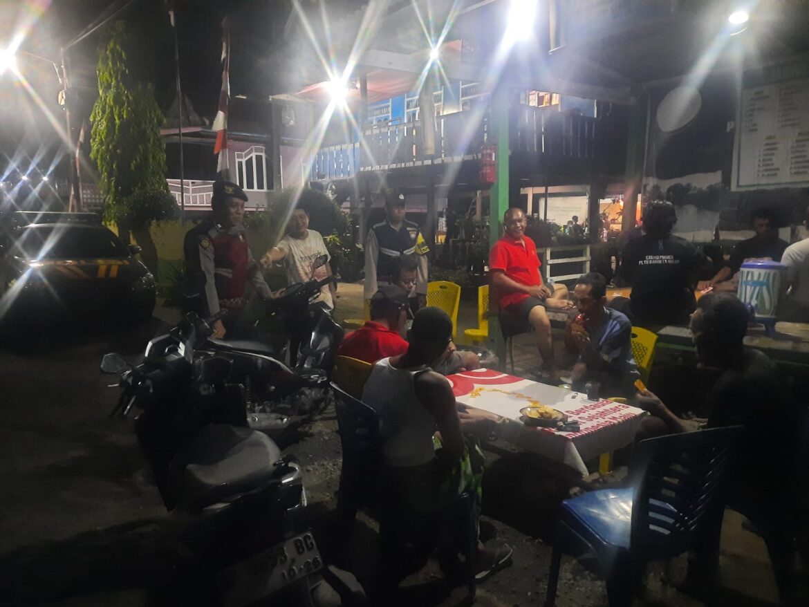 ​Polsek Balusu Gelar Giat Ngopi Kamtibmas dan Patroli Rutin, Ajak Warga dan Pengendara Jaga Keamanan Wilayah