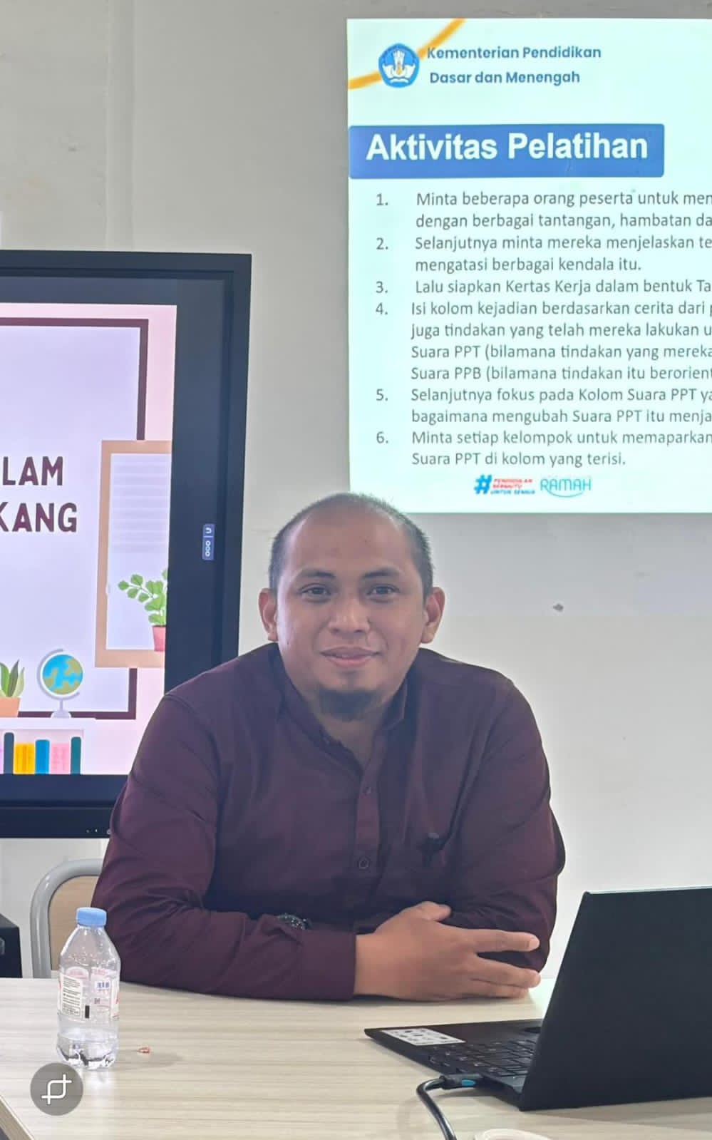 Kepsek SMA negeri 10 Enrekang memimpin dengan pendekatan hati