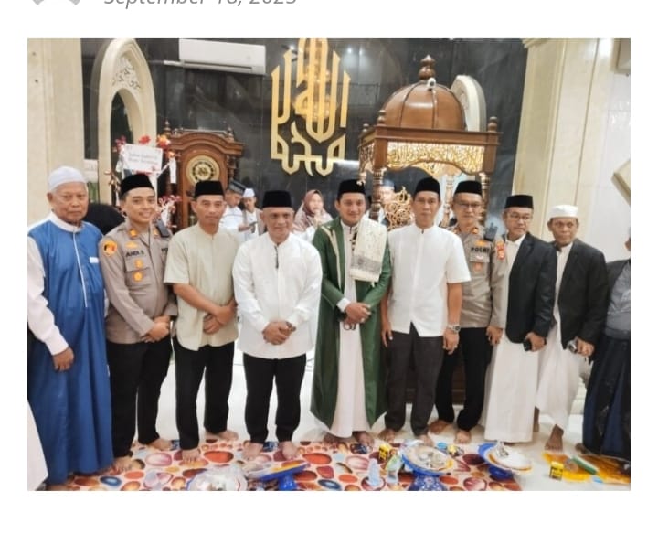 Peringatan Maulid di Masjid Jami’atul Khaeriyah Siwa “Menghidupkan Lentera Diri di Tengah Kegelapan, Cara Nabi Muhammad SAW Menemukan Harapan di Tengah Kesulitannya”
