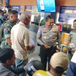 Apresiasi Wajib Pajak Tertib – Pemberian Helm dalam Rangka Hari Keselamatan Berlalu Lintas dan HUT Lalu Lintas ke-70* Apresiasi Wajib Pajak Tertib – Pemberian Helm dalam Rangka Hari Keselamatan Berlalu Lintas dan HUT Lalu Lintas ke-70*