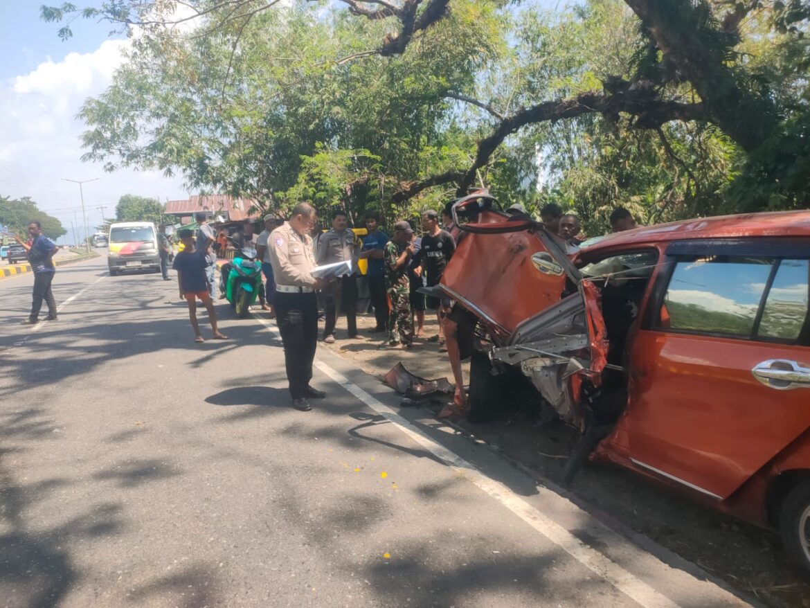 Mobil Oleng dan Hantam Jembatan, Tiga Penumpang Tewas di Lokasi Kejadian
