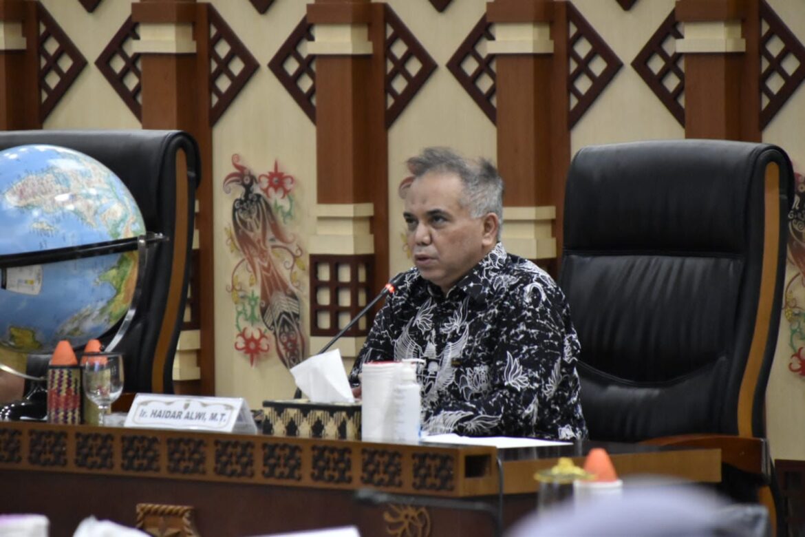 SINERGI DUA JALUR PEMBENAHAN POLRI: MENJAWAB KRITIK TERHADAP TIM BENTUKAN KAPOLRI*