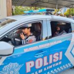 *Patroli PJR dan Polwan Beri Himbauan Tertib Lalu Lintas di Kota 𝘒𝘦𝘯𝘥𝘢𝘳𝘪* *Patroli PJR dan Polwan Beri Himbauan Tertib Lalu Lintas di Kota 𝘒𝘦𝘯𝘥𝘢𝘳𝘪*