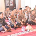 Kapolres Bone Gelar Pembinaan Rohani dan Mental, Ikuti Ceramah Ustadz Prof. Abdul Somad via Zoom Kapolres Bone Gelar Pembinaan Rohani dan Mental, Ikuti Ceramah Ustadz Prof. Abdul Somad via Zoom