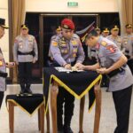 Kapolri Pimpin Sertijab Kabaintelkam dan Dankor Brimob Polri Kapolri Pimpin Sertijab Kabaintelkam dan Dankor Brimob Polri