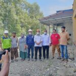PT Toscana Gelar Bakti Sosial Bersihkan Pantai Bambalamutu Bersama DLH, Pemerintah Kelurahan, dan Warga PT Toscana Gelar Bakti Sosial Bersihkan Pantai Bambalamutu Bersama DLH, Pemerintah Kelurahan, dan Warga