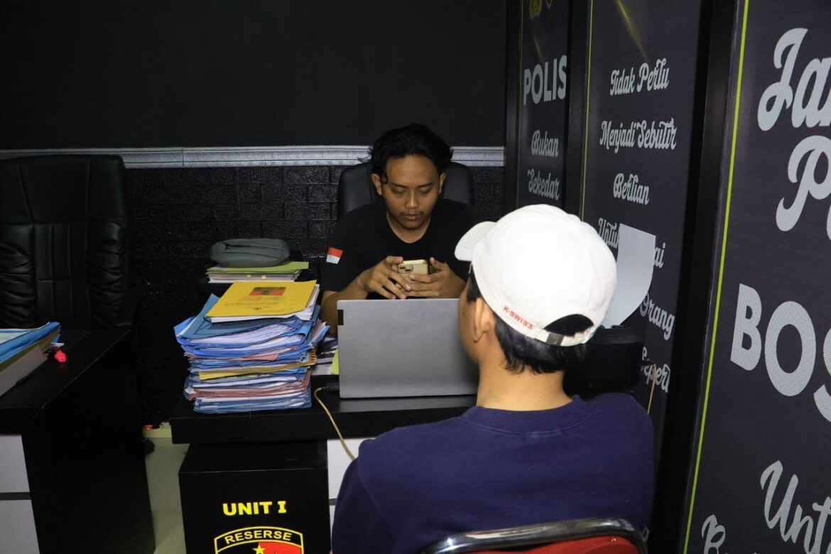 ​Demi Popularitas, Pria Asal Pinrang Ditangkap Polres Barru Terkait Konten Provokatif di TikTok