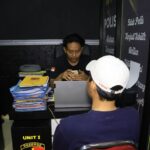 Demi Popularitas, Pria Asal Pinrang Ditangkap Polres Barru Terkait Konten Provokatif di TikTok Demi Popularitas, Pria Asal Pinrang Ditangkap Polres Barru Terkait Konten Provokatif di TikTok