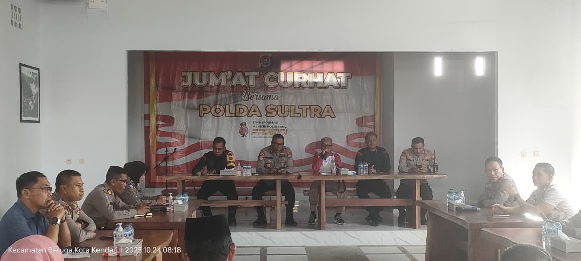 DITLANTAS POLDA SULTRA IKUTI GIAT “JUMAT CURHAT” BERSAMA MASYARAKAT KELURAHAN BARUGA