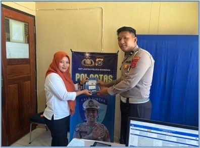 *Program “Polantas Menyapa” Di Satpas Polresta Kendari Dapat Apresiasi Dari Masyarakat*