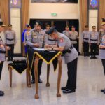 Kapolri Pimpin Sertijab Sejumlah Pejabat Tinggi Polri, Tegaskan Komitmen Penguatan Kinerja dan Regenerasi Kepemimpinan Kapolri Pimpin Sertijab Sejumlah Pejabat Tinggi Polri, Tegaskan Komitmen Penguatan Kinerja dan Regenerasi Kepemimpinan