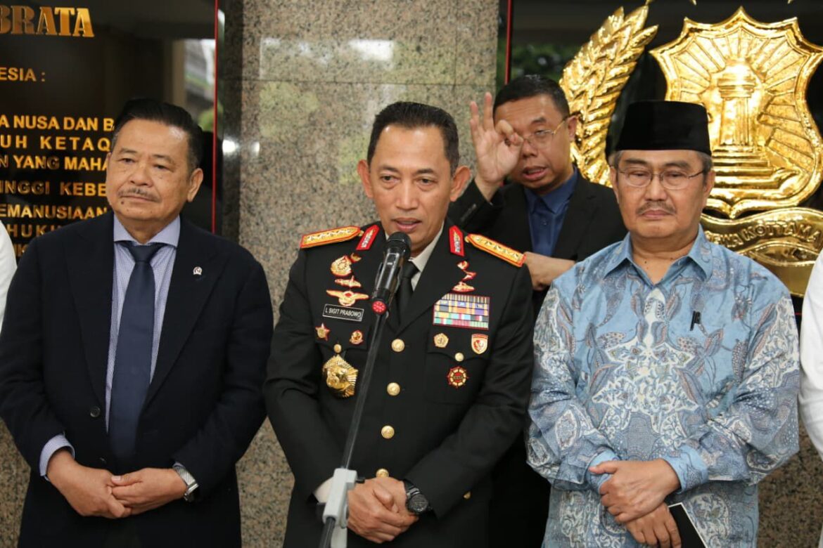 Kapolri Usai Rapat Perdana Komisi Percepatan Reformasi: Polri Terbuka dan Terima Evaluasi