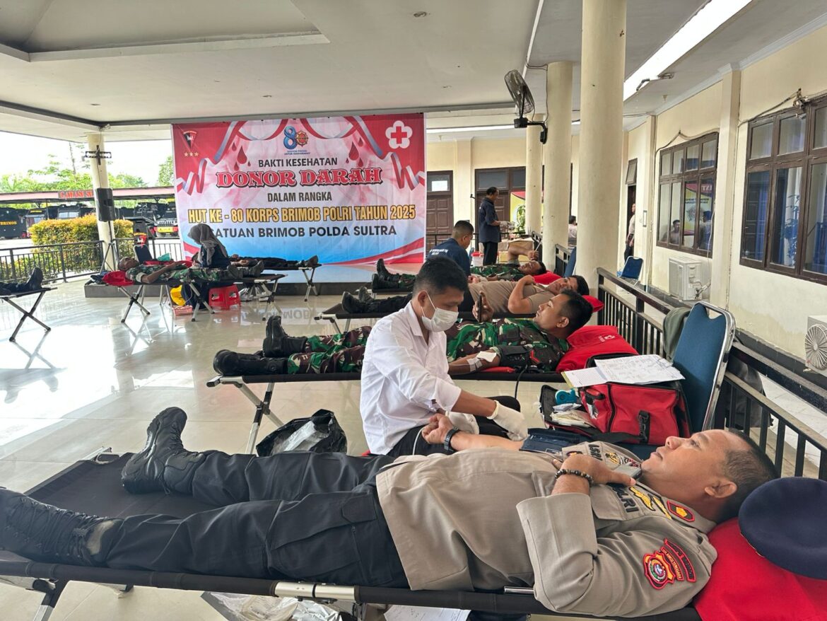 Brimob Polda Sultra Gelar Donor Darah dan Khitanan Massal Sambut HUT ke-80 Korps Brimob Polri
