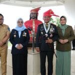 Momentum Hari Pahlawan, Pemerintah - TNI Dorong Sinergitas dalam Majukan Daerah Momentum Hari Pahlawan, Pemerintah - TNI Dorong Sinergitas dalam Majukan Daerah