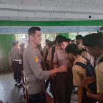 Aksi Damai Pasca-Tawuran: Kapolsek Ingatkan Siswa SMAN 2 Barru soal 'Keberanian Sejati Aksi Damai Pasca-Tawuran: Kapolsek Ingatkan Siswa SMAN 2 Barru soal 'Keberanian Sejati