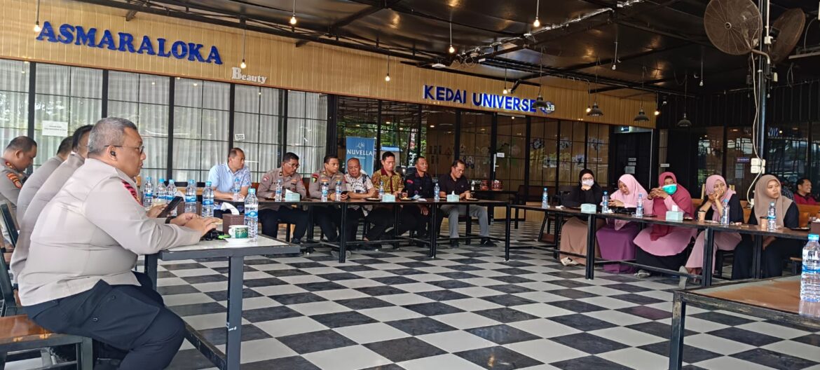 Warga Sampaikan Keluhan Soal SIM hingga Kamtibmas, Ditlantas Polda Sultra Gelar Jumat Curhat di Kambu