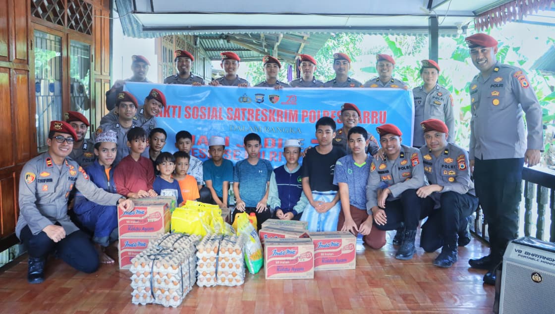 ​Dekat dengan Rakyat, Sat Reskrim Polres Barru Peringati HUT ke-78 dengan Kunjungi Panti Asuhan Ar-Rasyid