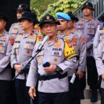 Polda Sumbar Lepas Ratusan Paket Bantuan untuk Lima Titik Bencana di Kota Padang Polda Sumbar Lepas Ratusan Paket Bantuan untuk Lima Titik Bencana di Kota Padang