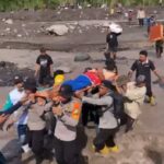 Polri Terus Evakuasi Warga dan Mengamankan Harta Benda di Candipuro: Bergerak Cepat Selamatkan Masyarakat Polri Terus Evakuasi Warga dan Mengamankan Harta Benda di Candipuro: Bergerak Cepat Selamatkan Masyarakat