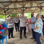 *Anjangsana Natal 2025, Polda Sultra Salurkan Bantuan Sembako dan Perlengkapan* *Anjangsana Natal 2025, Polda Sultra Salurkan Bantuan Sembako dan Perlengkapan*