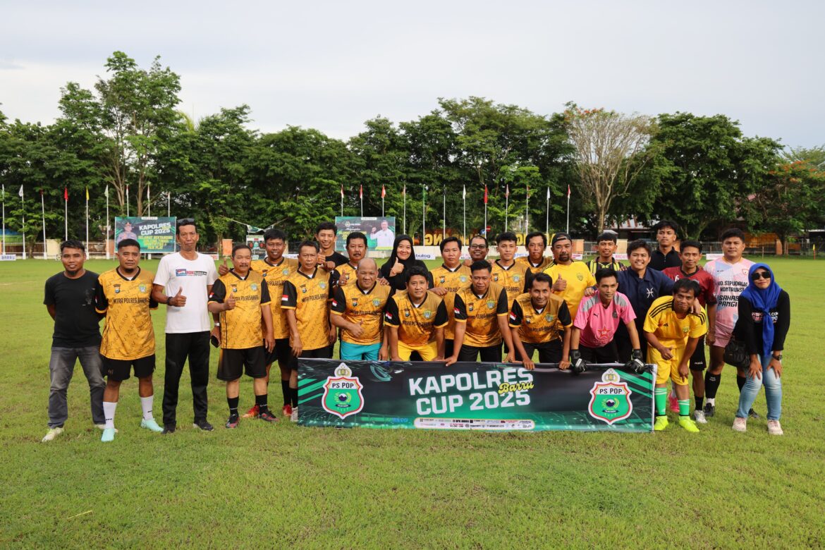 Fun Match Pembuka Kapolres Cup 2025: PS PWI Barru Unggul 2-1 Atas PS POP Polres Barru