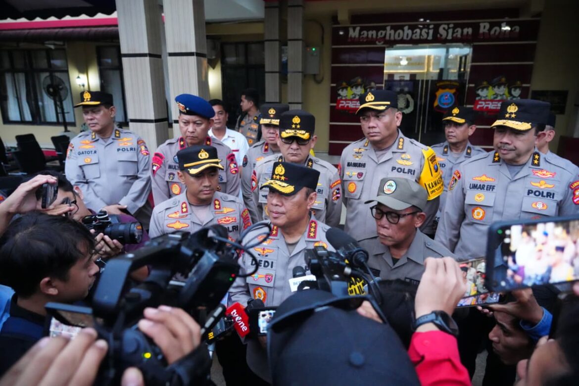 Wakapolri Tinjau Penanganan Pascabencana di Tapanuli Tengah, Fokus Pembukaan Akses dan Bantuan Dasar Warga