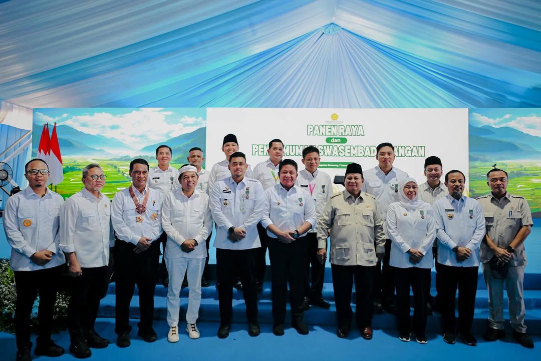 Bupati Wajo, Andi Rosman diganjar penghargaan dari Presiden Republik Indonesia, Prabowo Subianto.