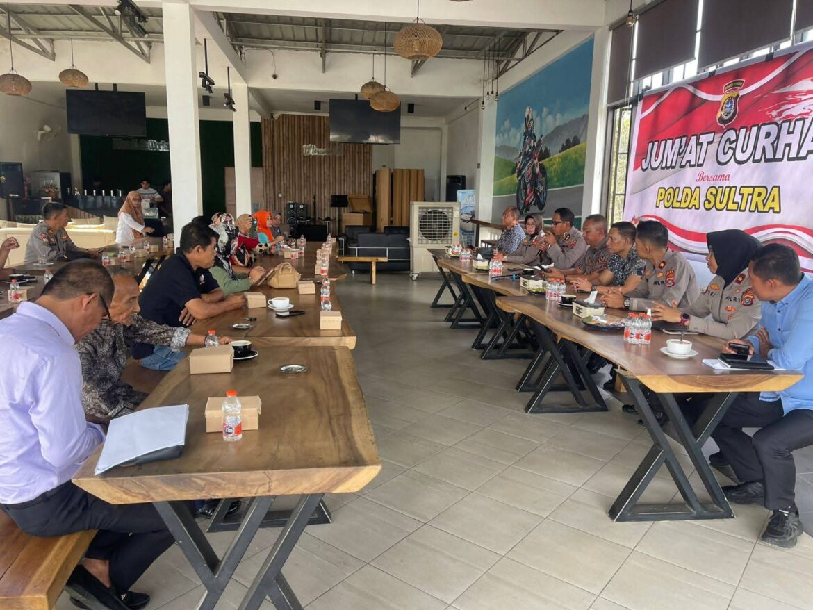 Ditreskrimsus Polda Sultra Gelar Jumat Curhat Bersama Warga Mataiwoi