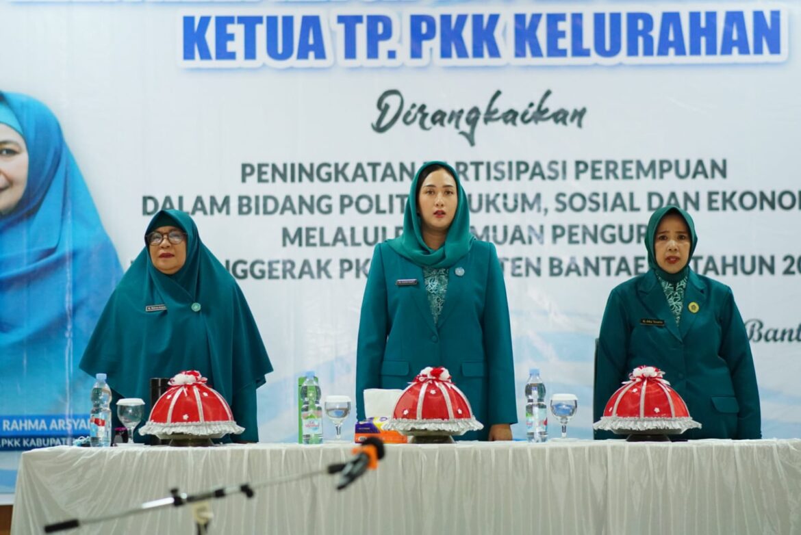 *Ketua TP PKK Bantaeng Lantik 16 Ketua TP PKK Kecamatan dan Kelurahan Se- Kabupaten Bantaeng