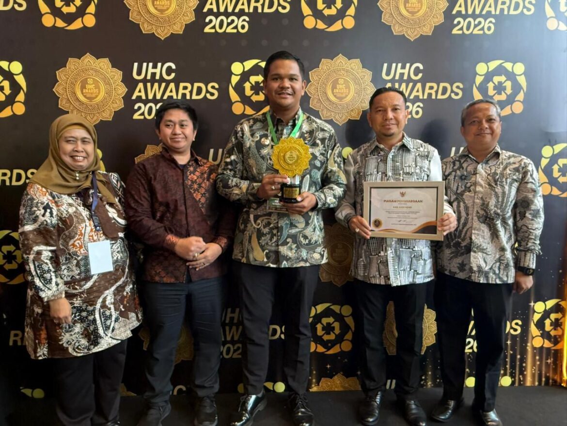 Bantaeng Raih Penghargaan Universal Health Coverage Award Kategori Madya.