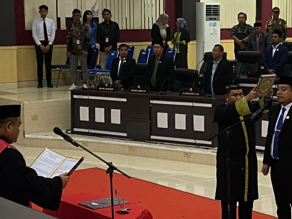 Muh Dasri Wakil Ketua II DPRD Pasangkayu Resmi Dilantik Sisa Masa Jabatan Periode 2024-2029