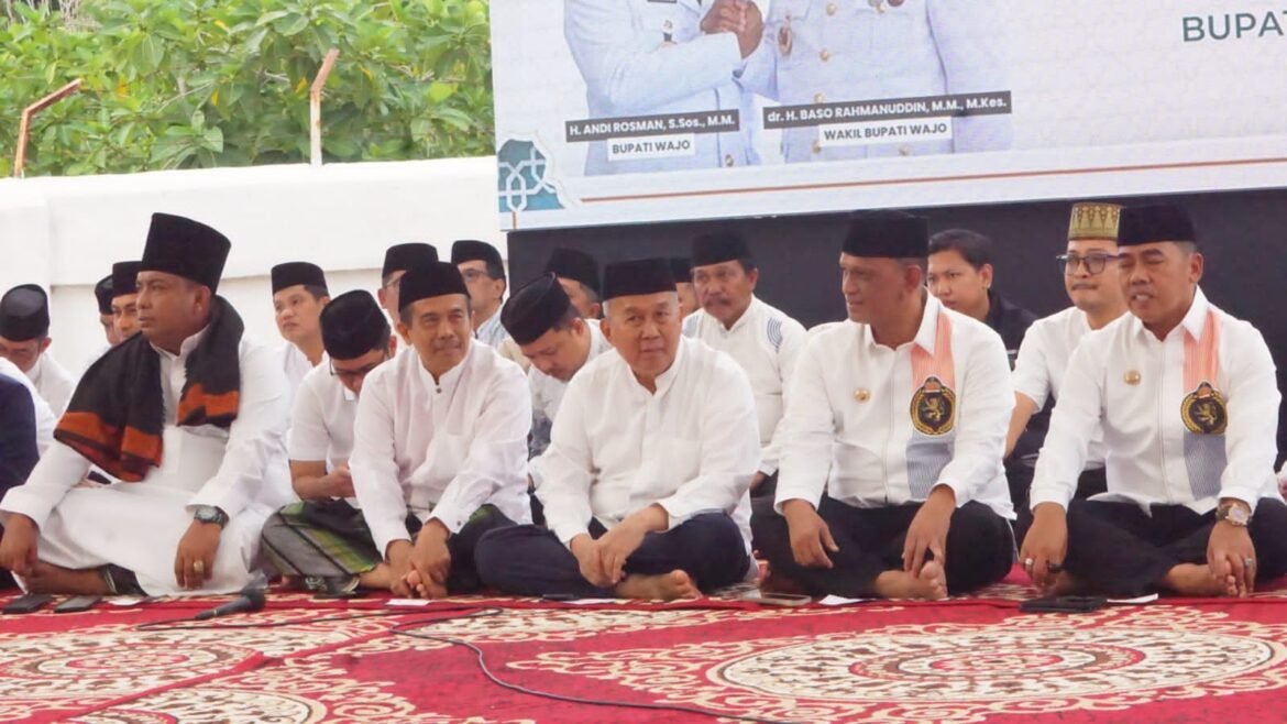 Pimpinan dan Anggota DPRD Wajo Hadiri Dzikir dan Buka Puasa Bersama di Rumah Jabatan Bupati