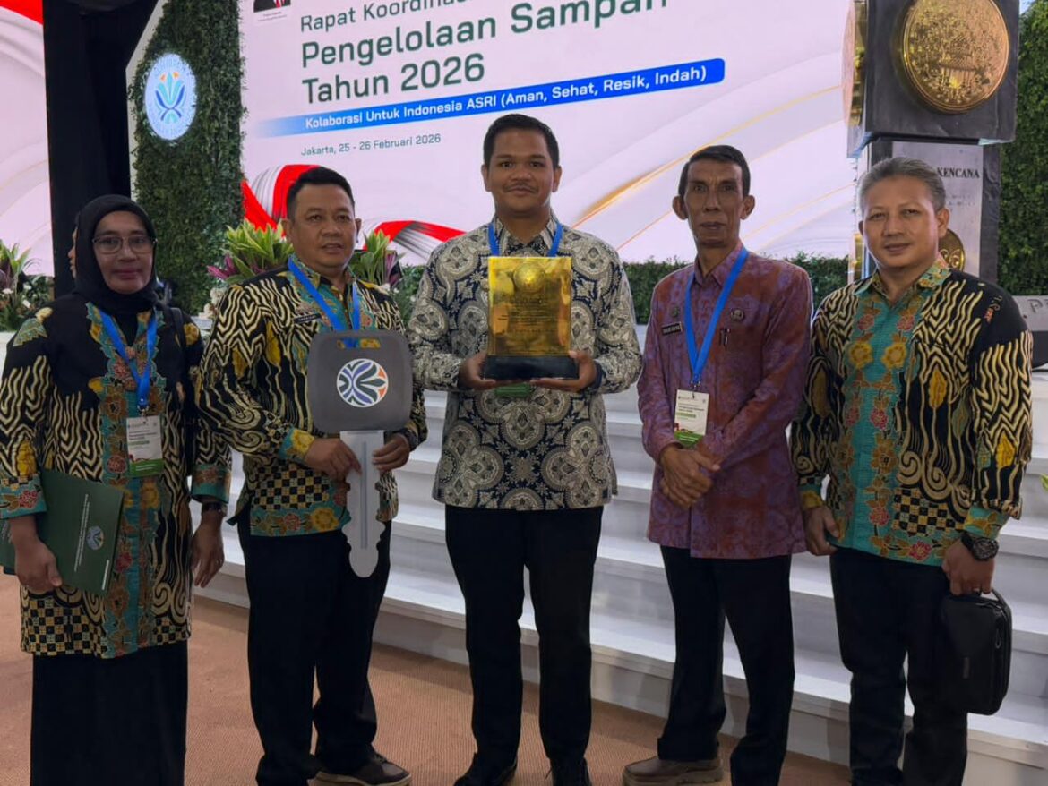 *Bantaeng Raih Penghargaan Nasional Sertifikat Adipura Pengelolaan Sampah