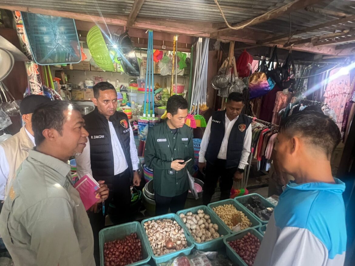 Satgas Saber Pengendalian Harga Pangan Sultra bersama. Pantau Harga Pasar Kebutuhan Bahan Pokok*