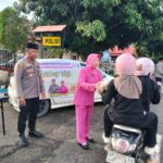 Lebih Dekat dengan Warga, AKP Rudi dan Bhayangkari Bagikan Paket Takjil Penuh Berkah Lebih Dekat dengan Warga, AKP Rudi dan Bhayangkari Bagikan Paket Takjil Penuh Berkah