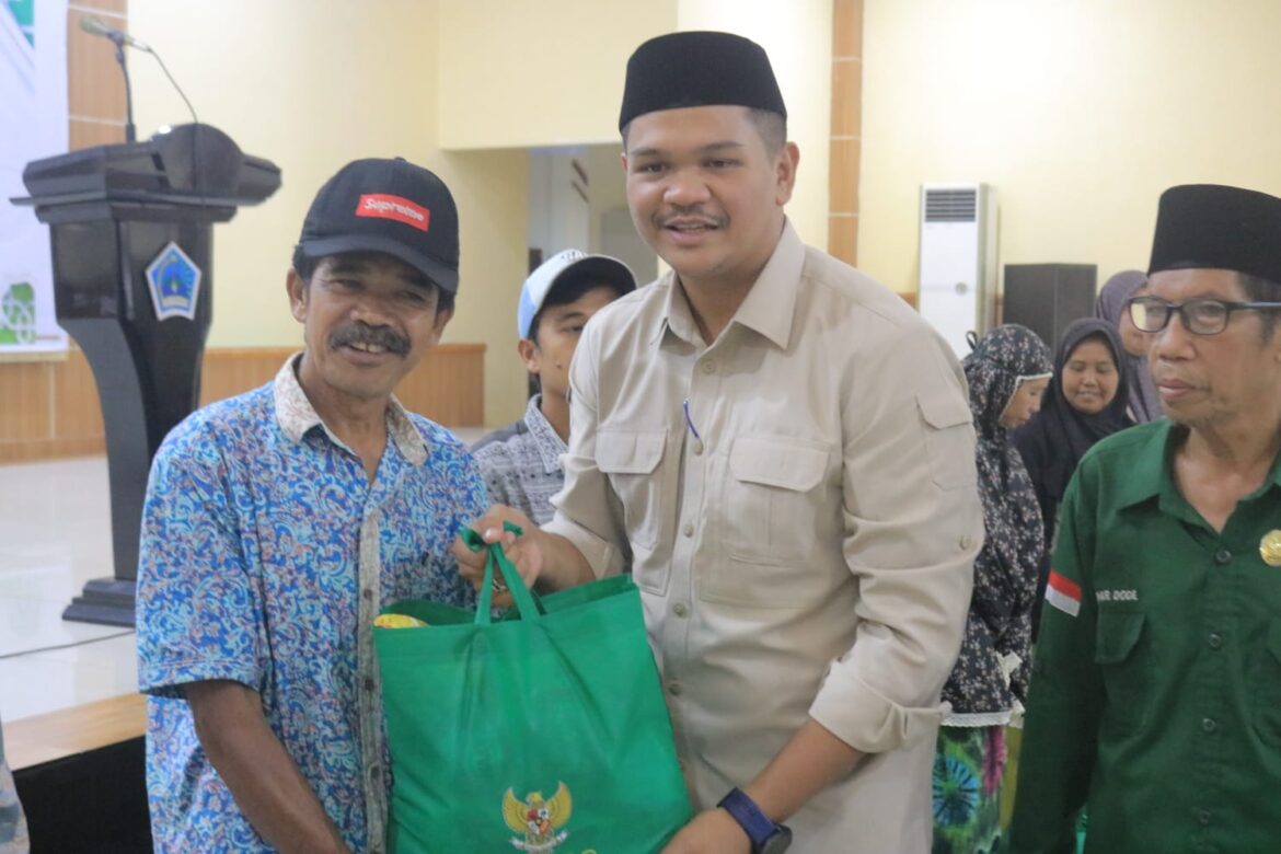 Bupati Bantaeng Serahkan Bantuan Paket Ramadhan, Perkuat Kepedulian Sosial di Bulan Suci