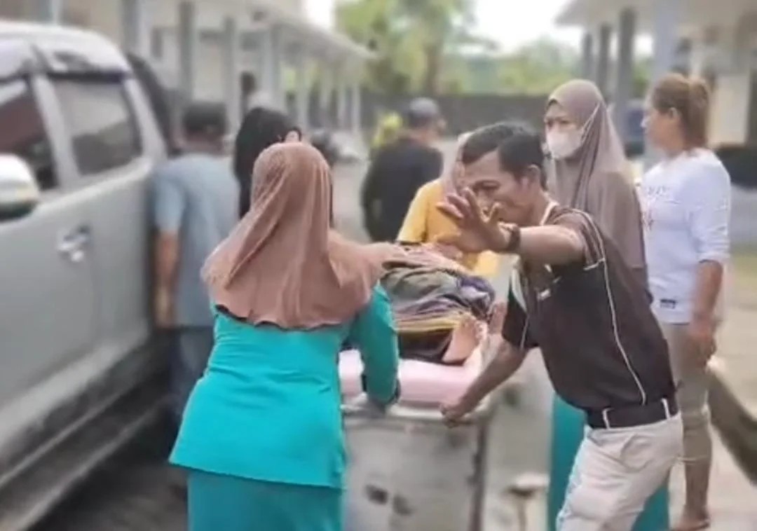 Seorang Ibu Hamil Asal Rongkong Melahirkan di Mobil Saat Dirujuk Ke Rumah Sakit