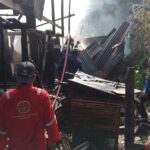 ​Respon Cepat Tim Gabungan Damkar Barru, Kerahkan 6 Armada dan Puluhan Personil dalam Musibah Kebakaran di Balusu