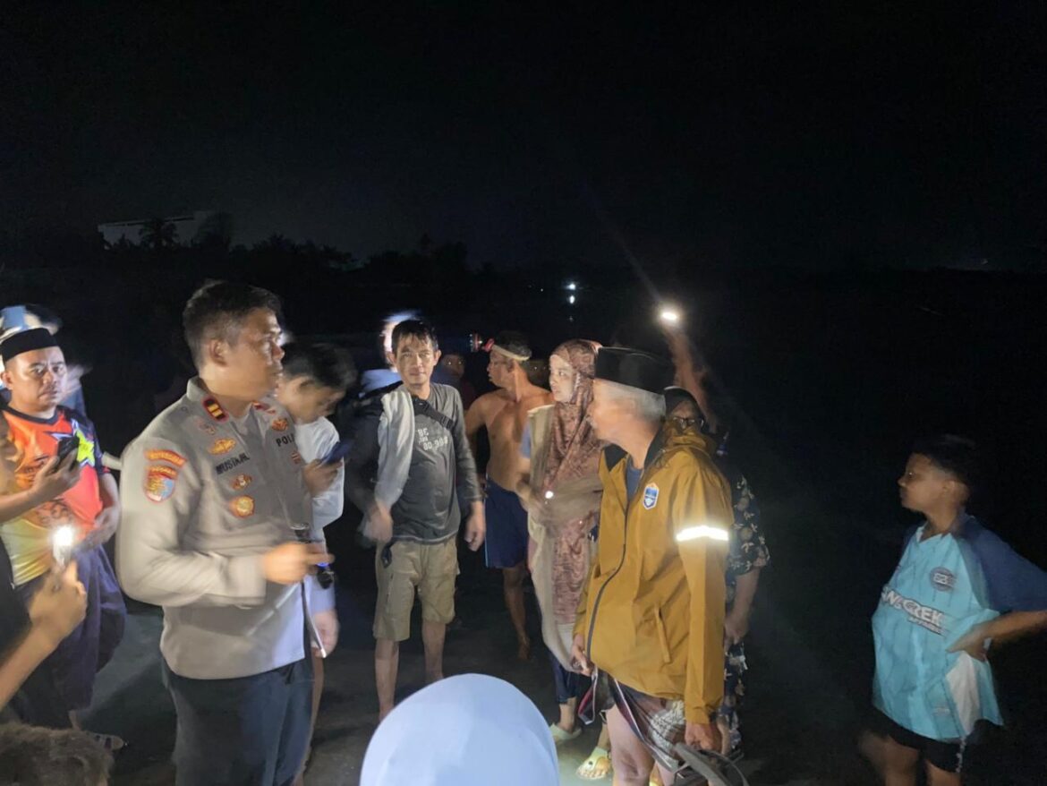 Quick Response Polsek Balusu, Tiga Nelayan Selamat Usai Perahu Terbalik di Perairan Madello