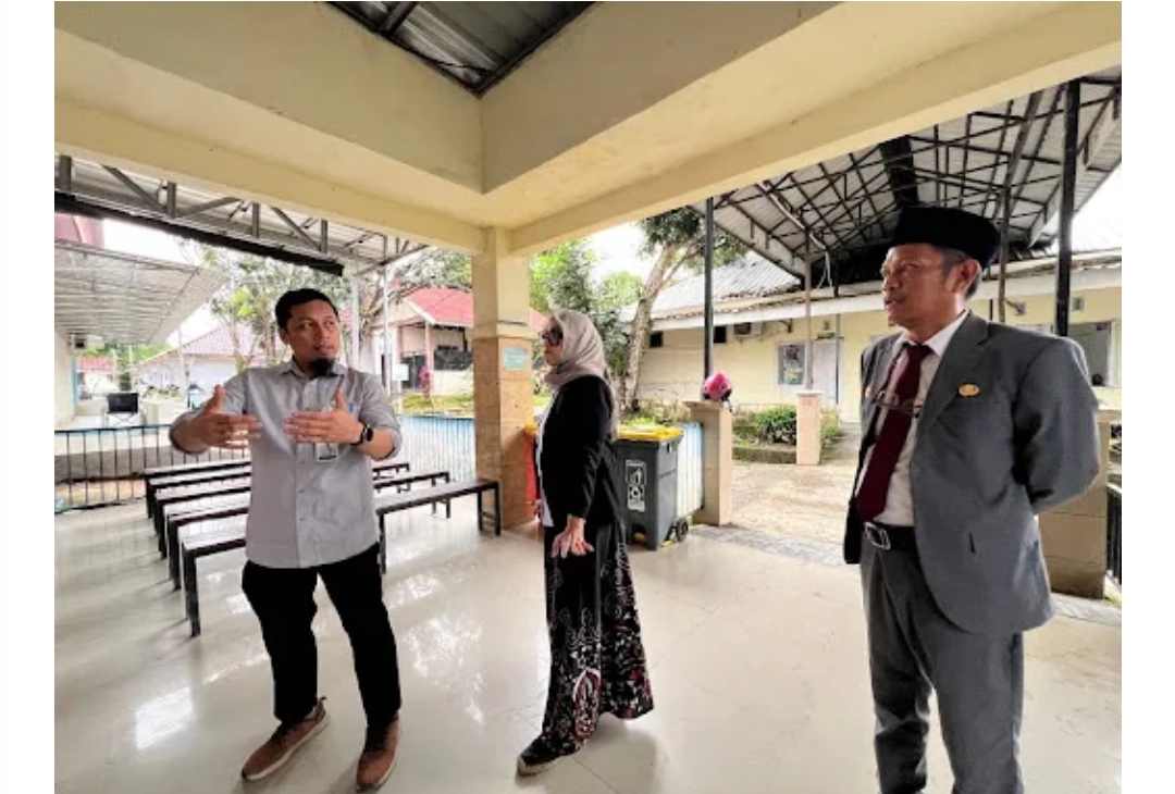 ​Direktur RSUD Lapatarai dr Suriadi Nurdin Dampingi Bupati Barru Pantau Fasilitas, Pastikan Ketersediaan Air dan Obat Jadi Prioritas