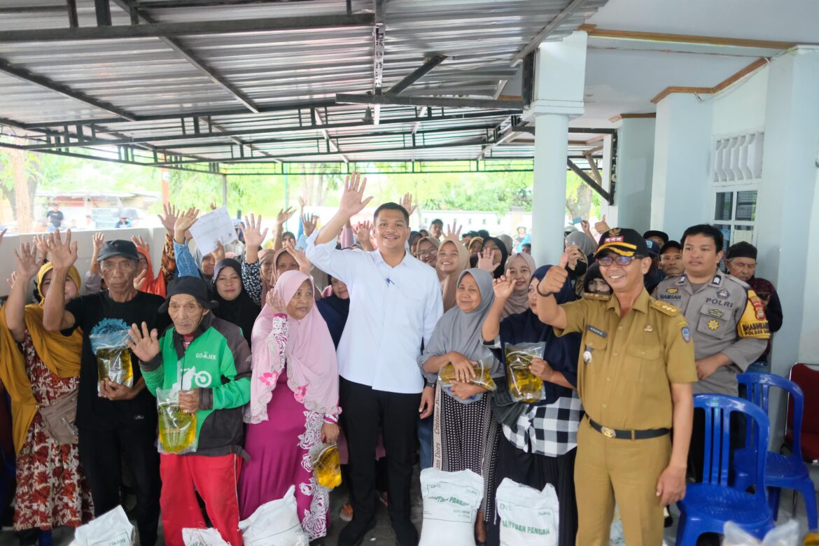 Bupati Bantaeng Salurkan  Bantuan Beras dan Minyak Goreng Untuk 31.654 Masyarakat Bantaeng