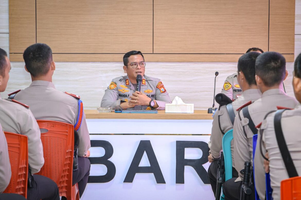 ​Perkuat Kapasitas Calon Polri, Kapolres Barru Pimpin Pembekalan Siswa Latja di Mapolres